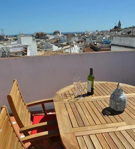 Quirky Townhouse With A Seaview Roof Terrace
