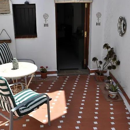 Quirky Townhouse With A Seaview Roof Terrace Oliva Exterior photo
