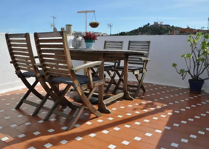 Quirky Townhouse With A Seaview Roof Terrace