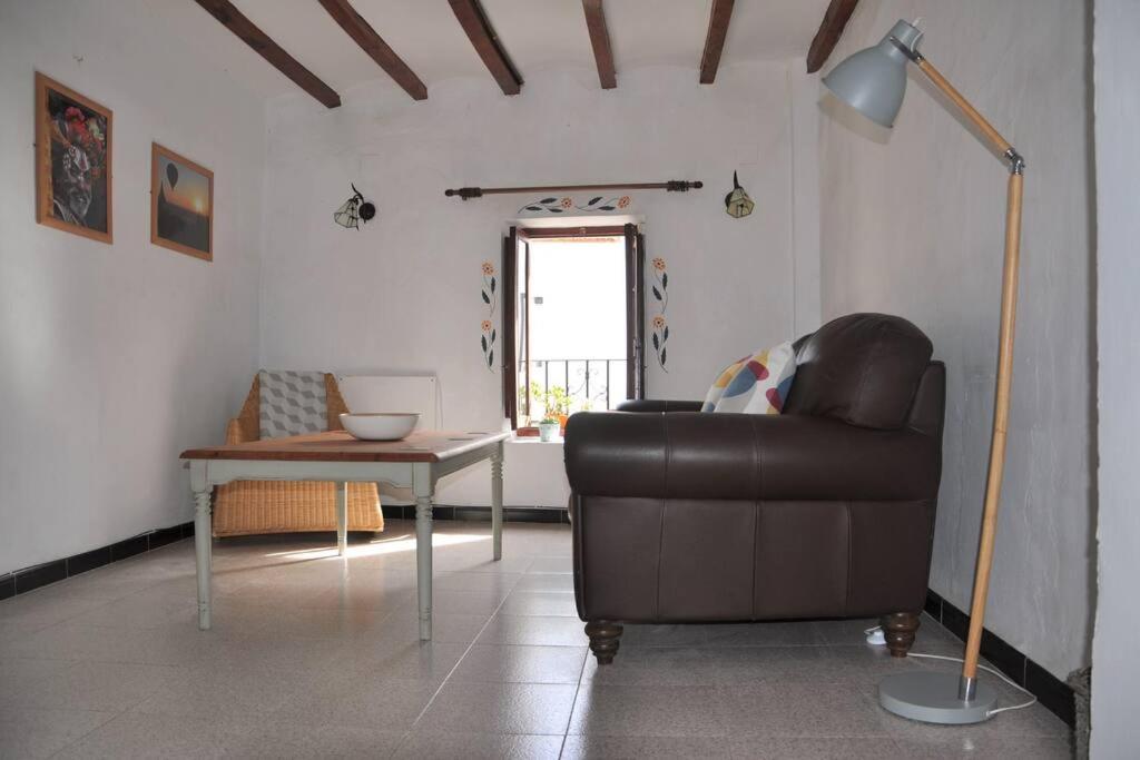 Quirky Townhouse With A Seaview Roof Terrace Casa de vacances Oliva